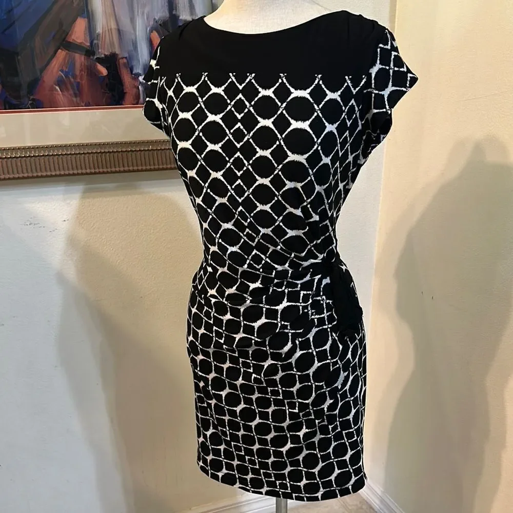 Just….Taylor Elegant Black and White Gathered Patterned Dress Size 14P